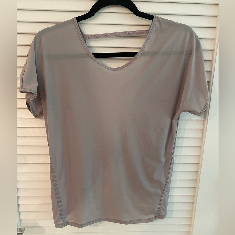 Lululemon shirt - Picture 1 of 3